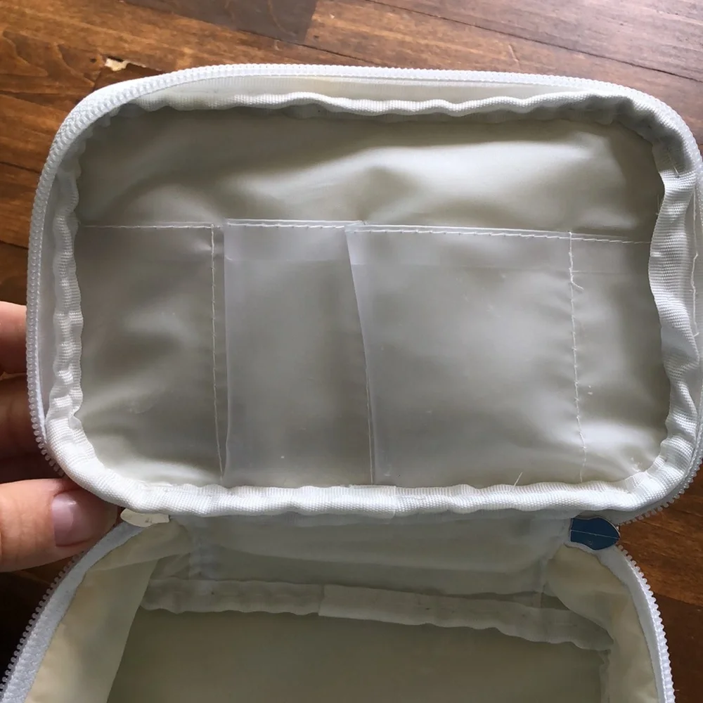 L’OCCITANE make up bag - Picture 6 of 9